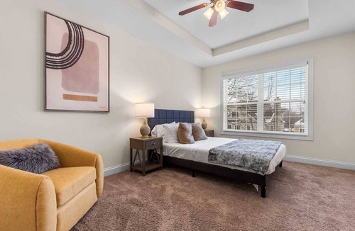 Libertyville House | Serene Haven on Cater Ln