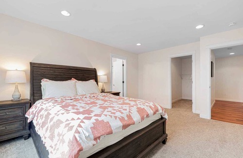 Kent House | Serene Haven On SE 101st Pl