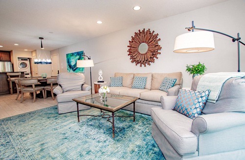 Wesley Chapel Condo | Serene Hideaway | 2BR Corner Condo | Pools, Hot Tub| Walk-Out Patio