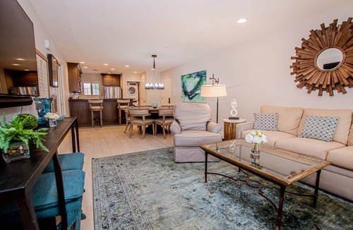 Wesley Chapel Condo | Serene Hideaway | 2BR Corner Condo | Pools, Hot Tub| Walk-Out Patio