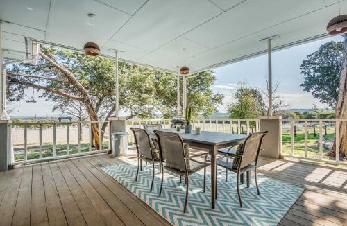 Boerne House | Serene Hill Country Wildlife Sanctuary w/Porch