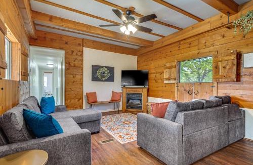 Hudson Oaks House | Serene Hilltop Hideaway: 7 Mi to Weatherford!