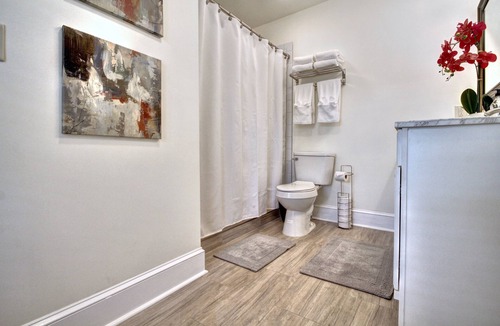 Edgewood House | Serene Historic Bungalow