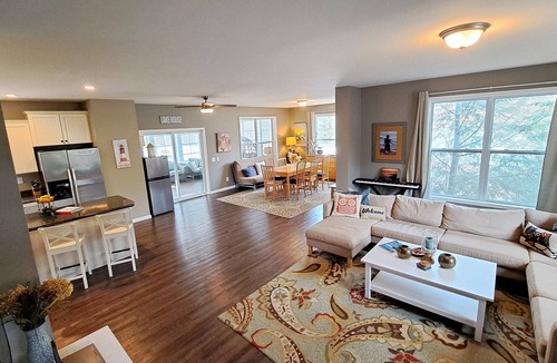Union Pier House | Serene home heated pool fire pit scrnd porch hot tub
