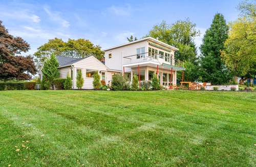 Geneva House | Serene | Hot Tub | Seneca Lake Access | Seneca Wine Trail