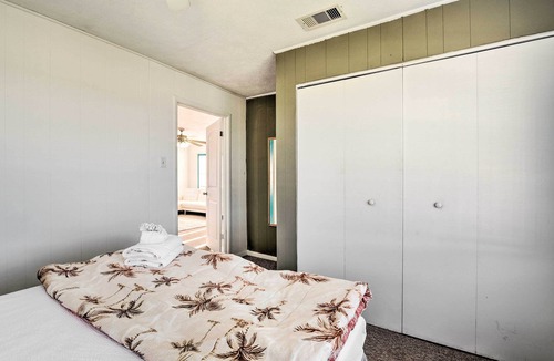 Galveston Cottage | Serene Jamaica Beach Retreat: Steps to Shore!