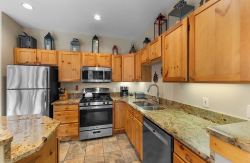 Keystone Condo | Serene Keystone Condo & Great Views from Balcony, Mins from Resort Shuttle