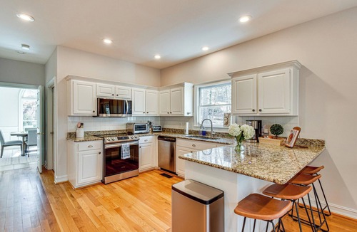 Gainesville House | Serene Lake Lanier Home: Walk to Dock & Fire Pit