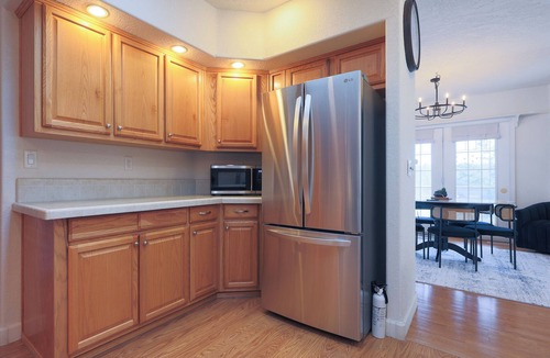 Barview House | Serene Lake View Retreat