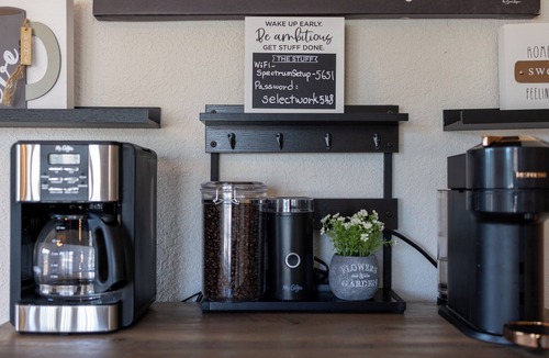 Barview House | Serene Lake View Retreat