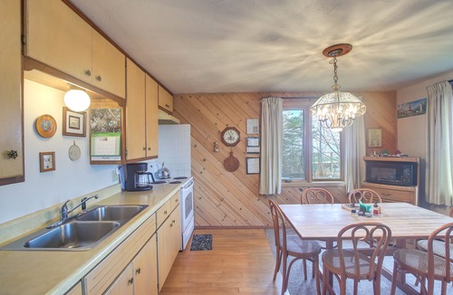 Baileys Harbor House | Serene Lakefront Baileys Harbor Home w/Deck!