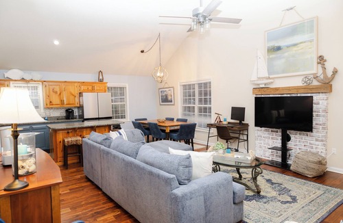 Henrico House | Serene Lakefront Escape with Sunset Views, Private Boathouse, and Endless Fun!