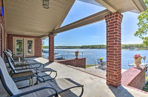 Cleora House | Serene Lakefront Retreat w/Dock in Duck Creek!