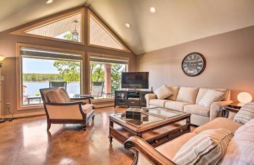 Cleora House | Serene Lakefront Retreat w/Dock in Duck Creek!