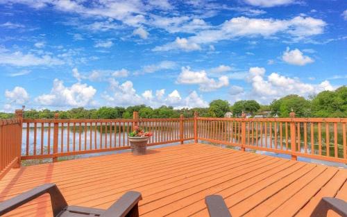 Lake Helen House | Serene Lakefront Room with Private Bath & Scenic Views in Lake Helen, Florida
