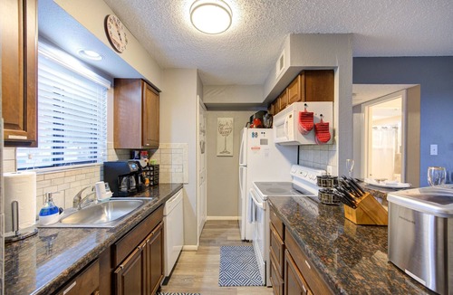 Walden on Lake Conroe Condo | Serene Lakeside 2BR | Sunset Views & Relaxing Stay