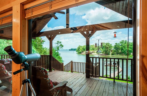 Dogwood Cabin | Serene Lakeside Getaway