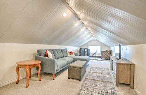 Town of Essex Cottage | Serene Lakeside living! A charming three bedroom one bath cottage