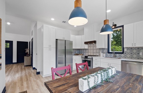 Pointblank House | Serene Lakeside Retreat, Family and Pet Friendly!
