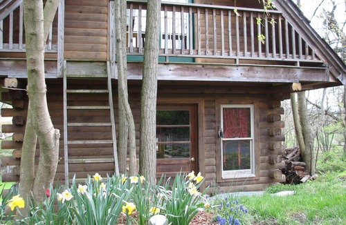 Middletown Cabin | Serene Log Cabin Nestled Among the Battlefields