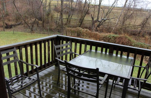 Middletown Cabin | Serene Log Cabin Nestled Among the Battlefields