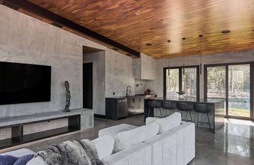 Ledbetter House | Serene Luxury Escape | Private+Soaking Tub+2 Kings