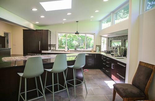 Innis Arden House | Serene Mid-Century Retreat