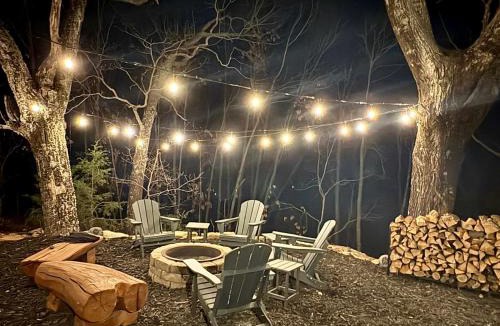 Pinhook Corner House | Serene Modern Hot Tub Cabin with Valley Views near Lake Tenkiller, Vian, Oklahoma