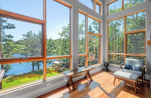 Hammonds Plains House | Serene modern Lakehouse on Golf Course