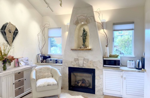 Merriewood Cottage | Serene Montclair Getaway