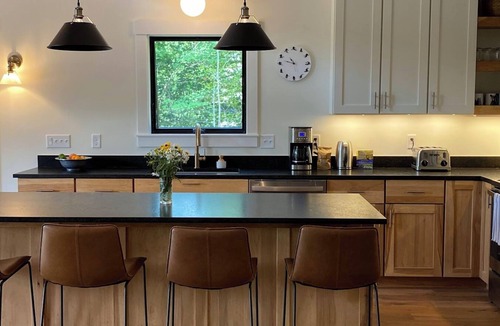 Sunday River Area Cabin | Serene Mountain Chalet Near Swimming Holes, 5BD+Loft, Hot Tub and Mountain Views