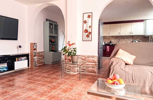 Los Valientes Villa | Serene mountain views. Spacious garden with 10x5m pool.