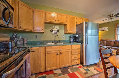 Nashoba Cabin | Serene Nashoba Cabin w/Charcoal & Gas Grills