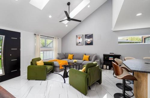 Rockford House | Serene Oasis Near Rock River
