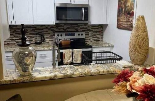 Woodridge House | Serene Oasis Waiting For You.