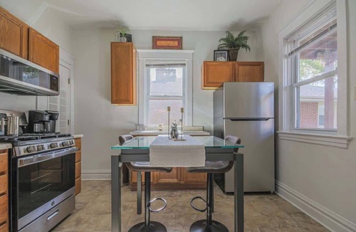Forest Park Apartment | Serene One BD in Forest Park w/Parking & Balcony