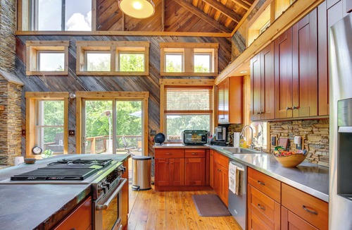 Pacific House | Serene Pacific Getaway: Deck, Grill & Fire Pit!