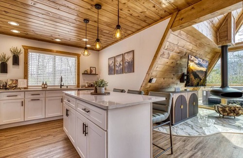 Lewis County Cabin | Serene Peak, resort pool