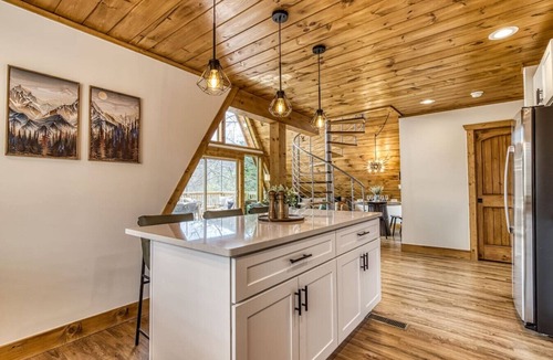 Lewis County Cabin | Serene Peak, resort pool