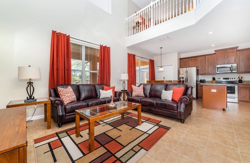 Watersong House | Serene Pool Home Overlooking Conservation Area 🌳🏊‍♂️