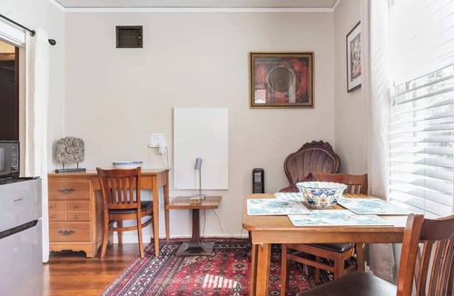 Claremont House | Serene Private Suite Patio ~ Upscale Berkeley