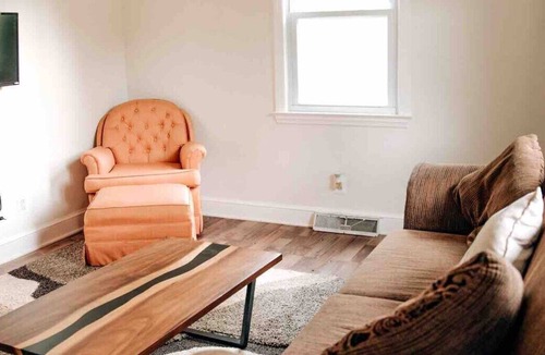 Villa Heights House | Serene Professional Oasis Zippy WiFi Pets okay!