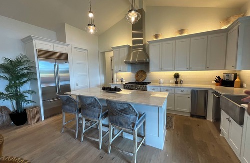Athens House | Serene Ranch Retreat | Pine Cone Ranch Escape