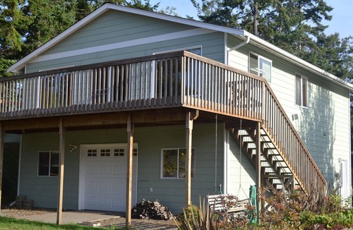 Oak Harbor House | Serene, Relaxing & Dog Friendly