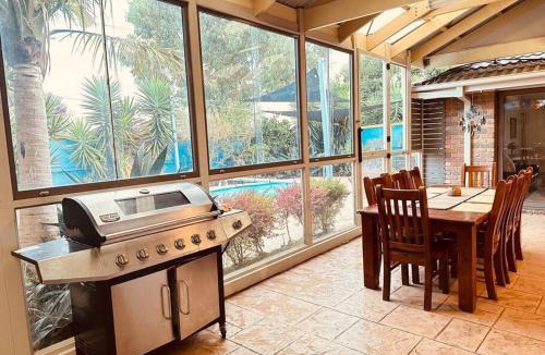 Aspendale Gardens Villa | Serene Retreat Ideal Escape