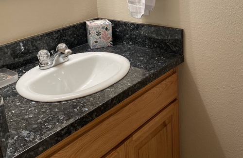 Monte Rio House | Serene Riverfront House