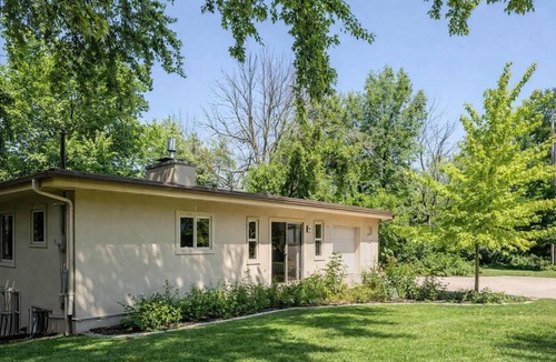 Appleton House | Serene Riverfront House w/Fireplace & Fast WiFi