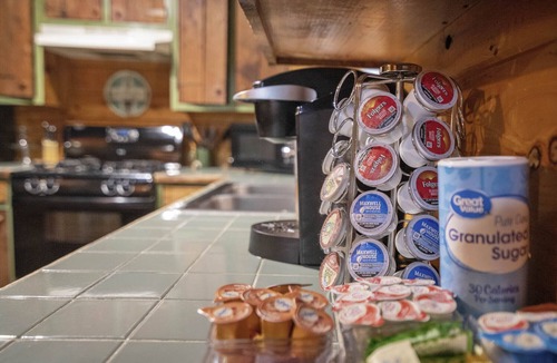 Chatsworth Cabin | Serene Rustic Cabin Getaway - Pet -Friendly!