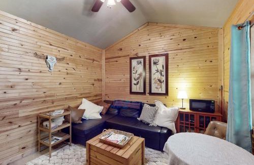 Paige House | Serene & Secluded Paige Cabin: Dogs Welcome!