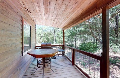 Paige House | Serene & Secluded Paige Cabin: Dogs Welcome!